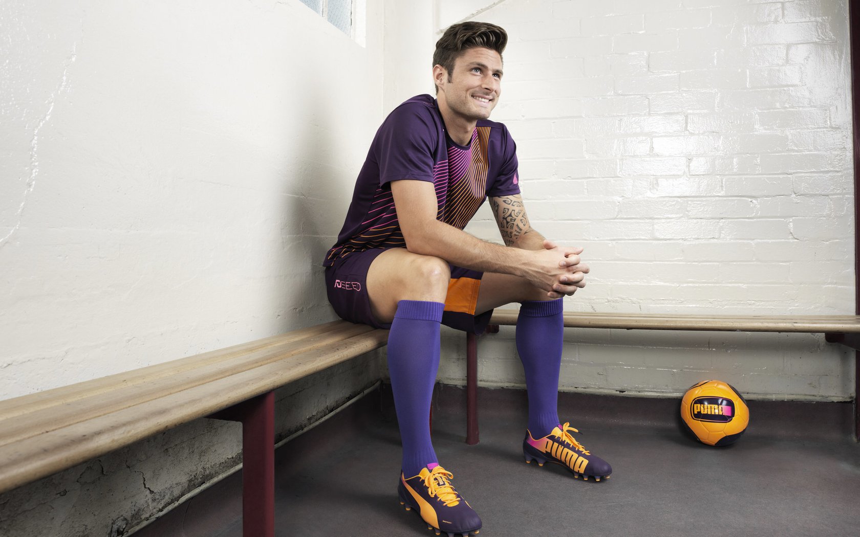 AYX体育官网-职业联赛推行训练营分享会促进技术经验交流，职业联赛俱乐部