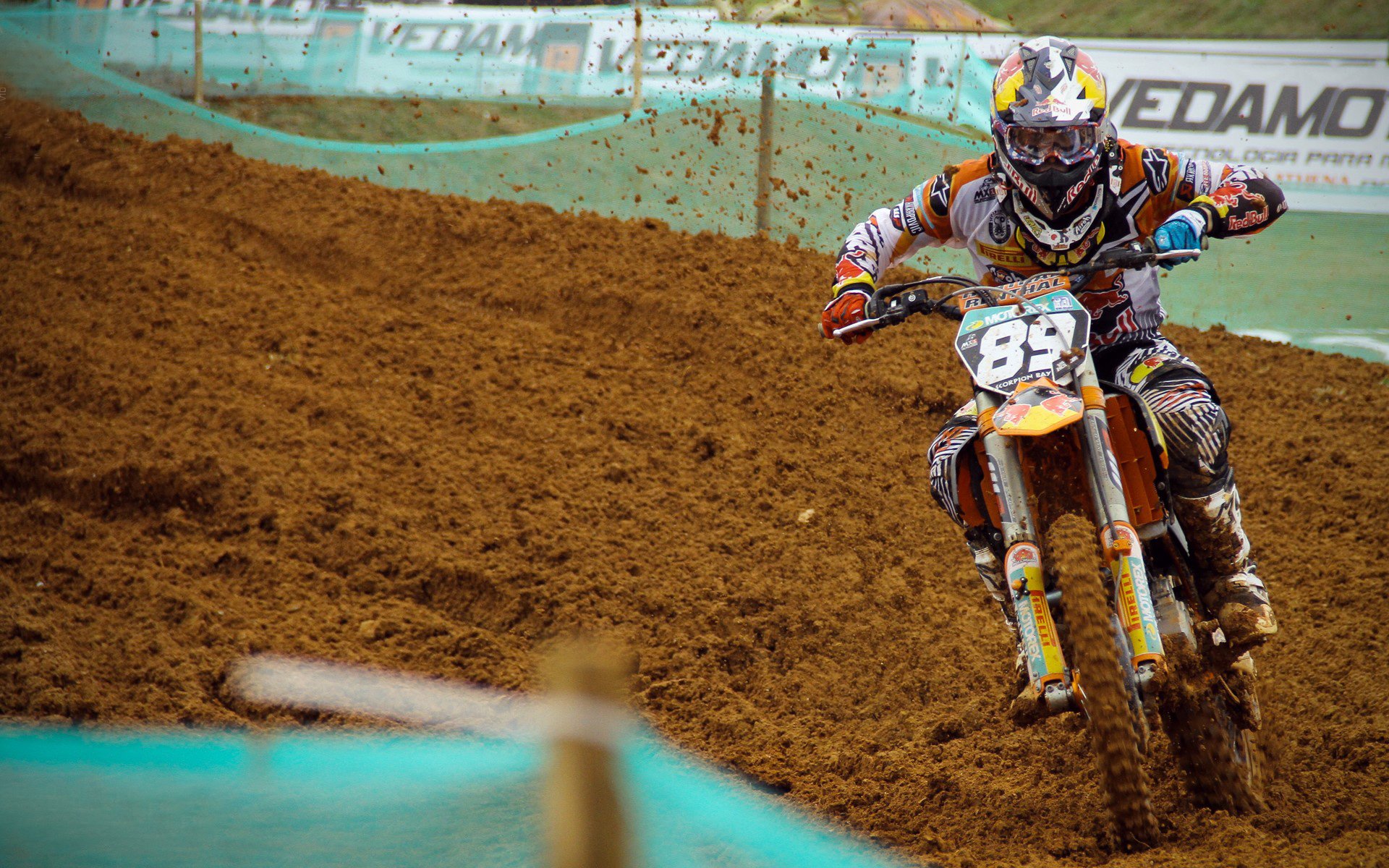 美国男足在巴黎奥运会比赛中以2-0战胜日本，美国男足进入东京奥运会